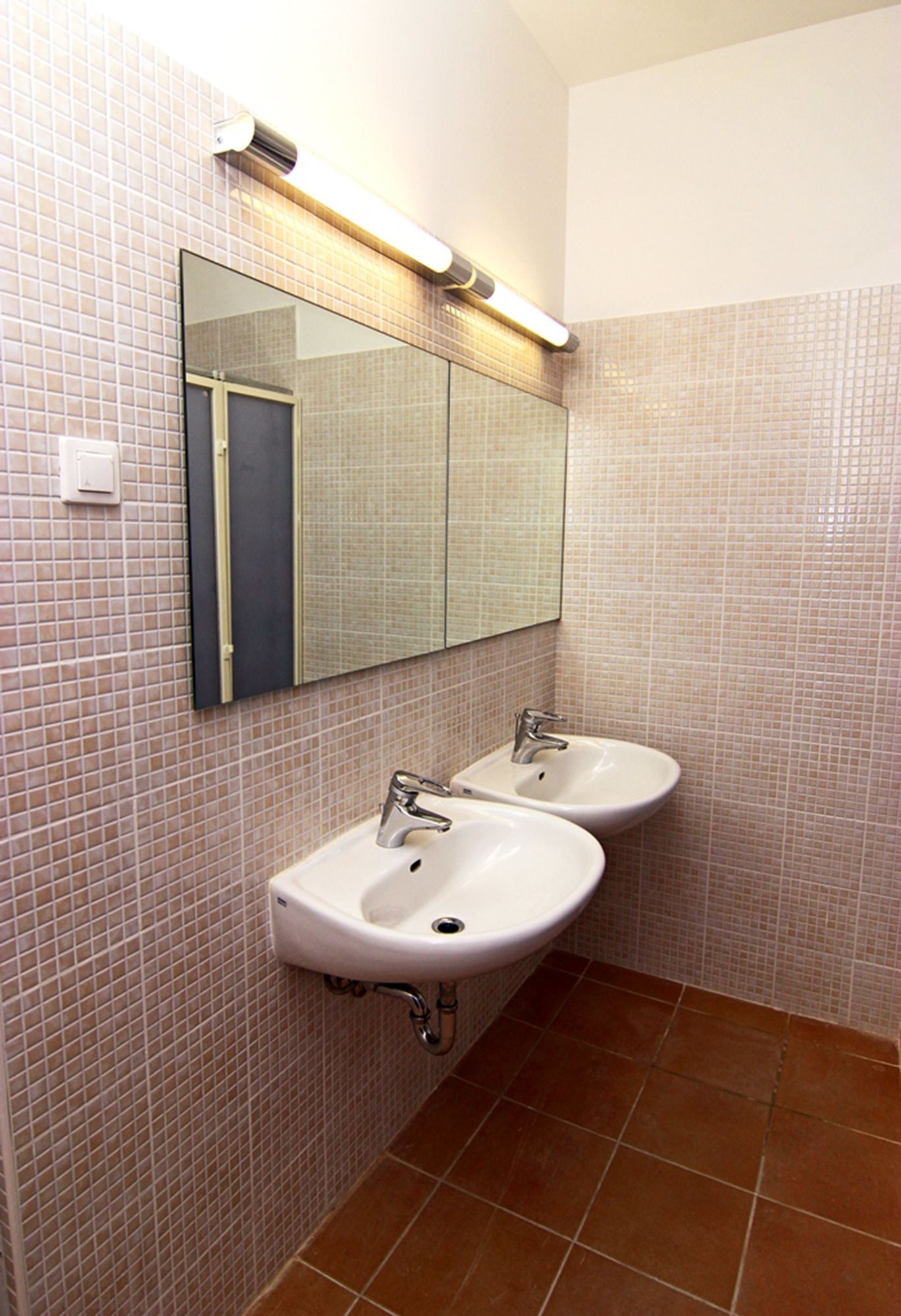 Фото Wow City Hostel