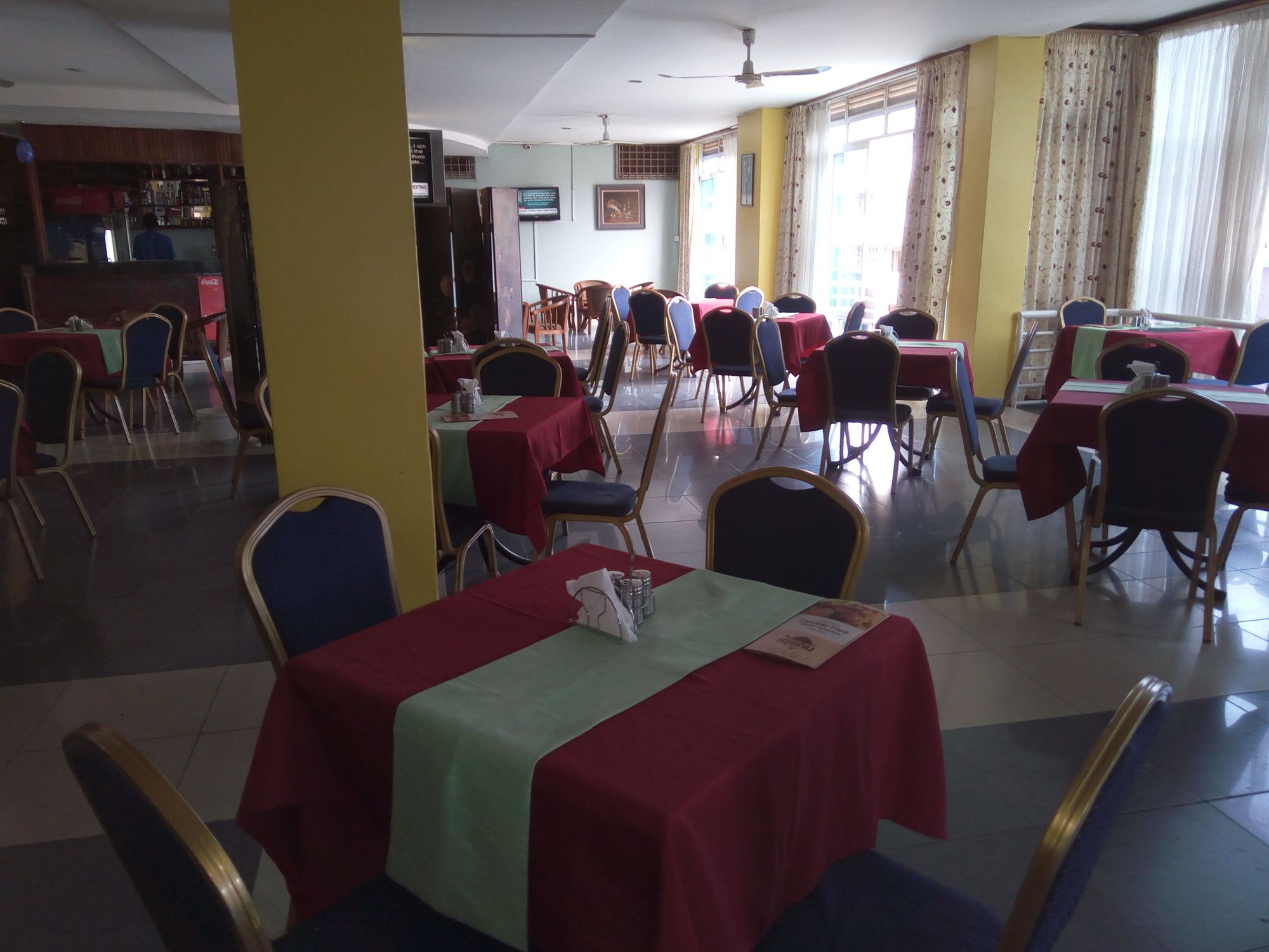 Фото Aponye Hotel