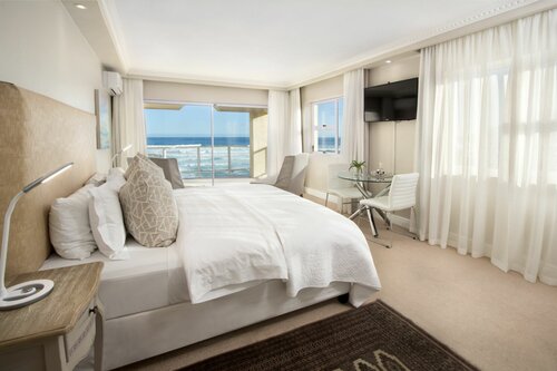 Внешний вид отеля Hermanus Beachfront Lodge в Муниципалитете Оверстранде, фото 3