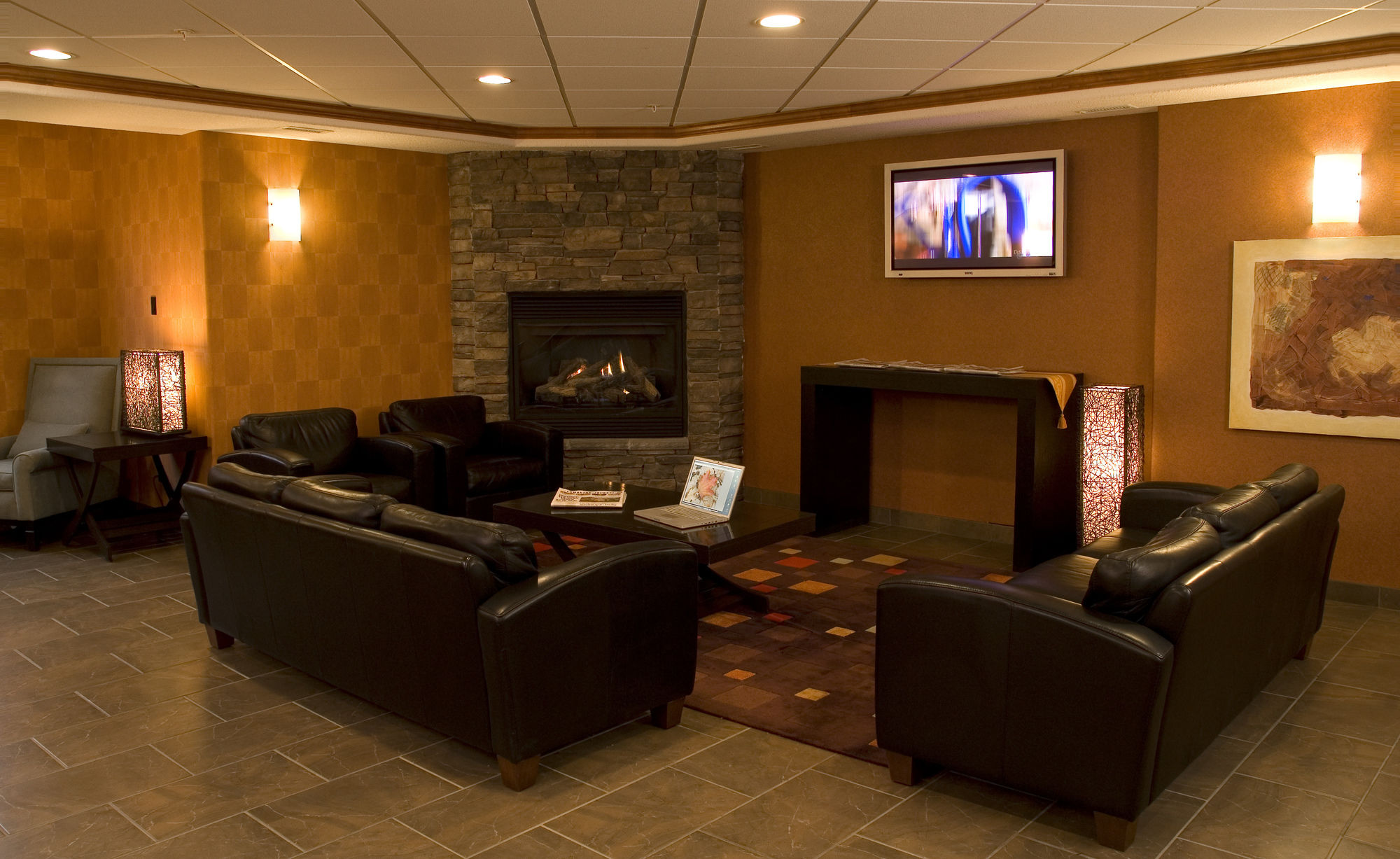 Фото Franklin Suite Hotel