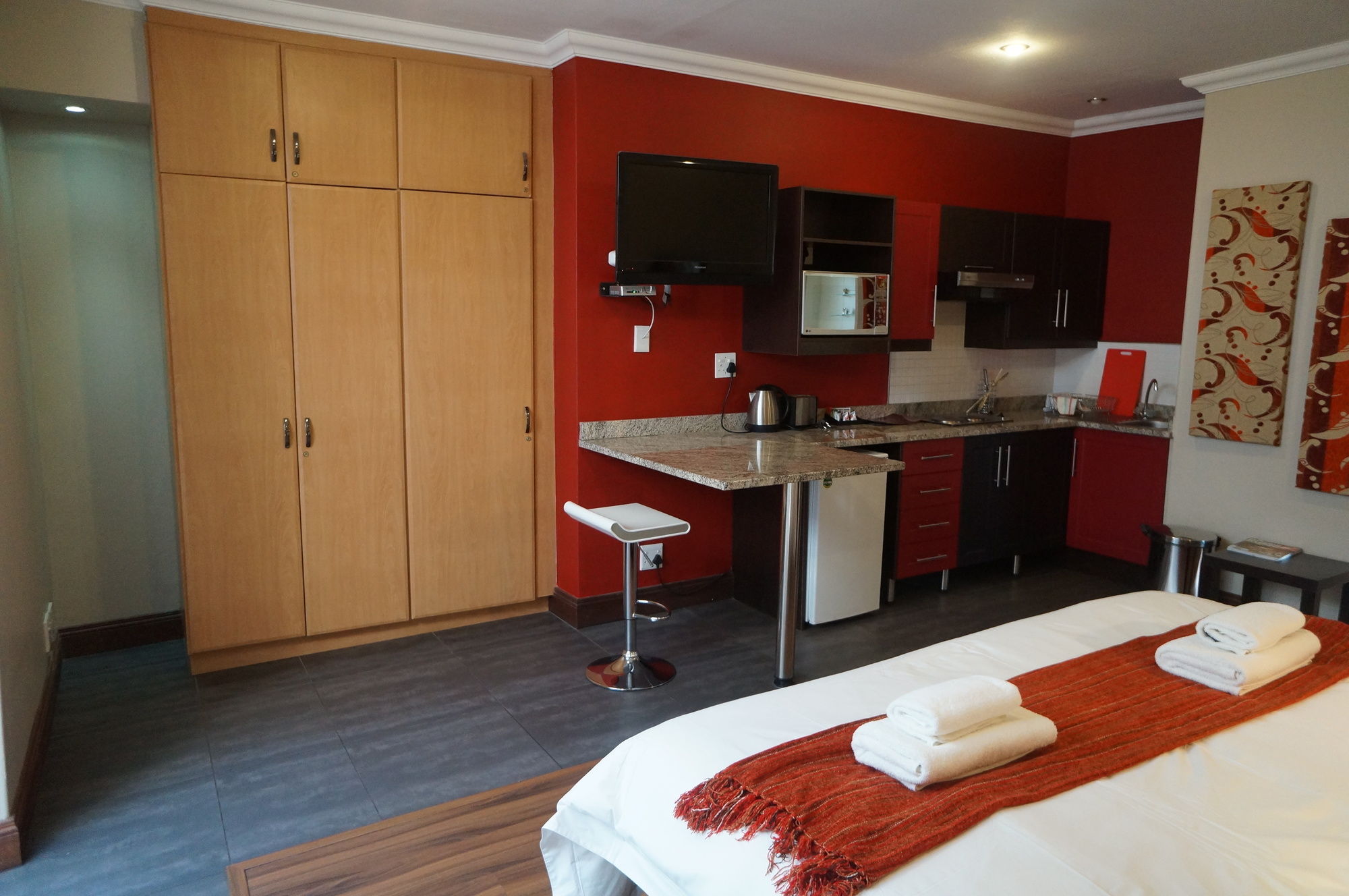 Фото 314 on Clark Guest House