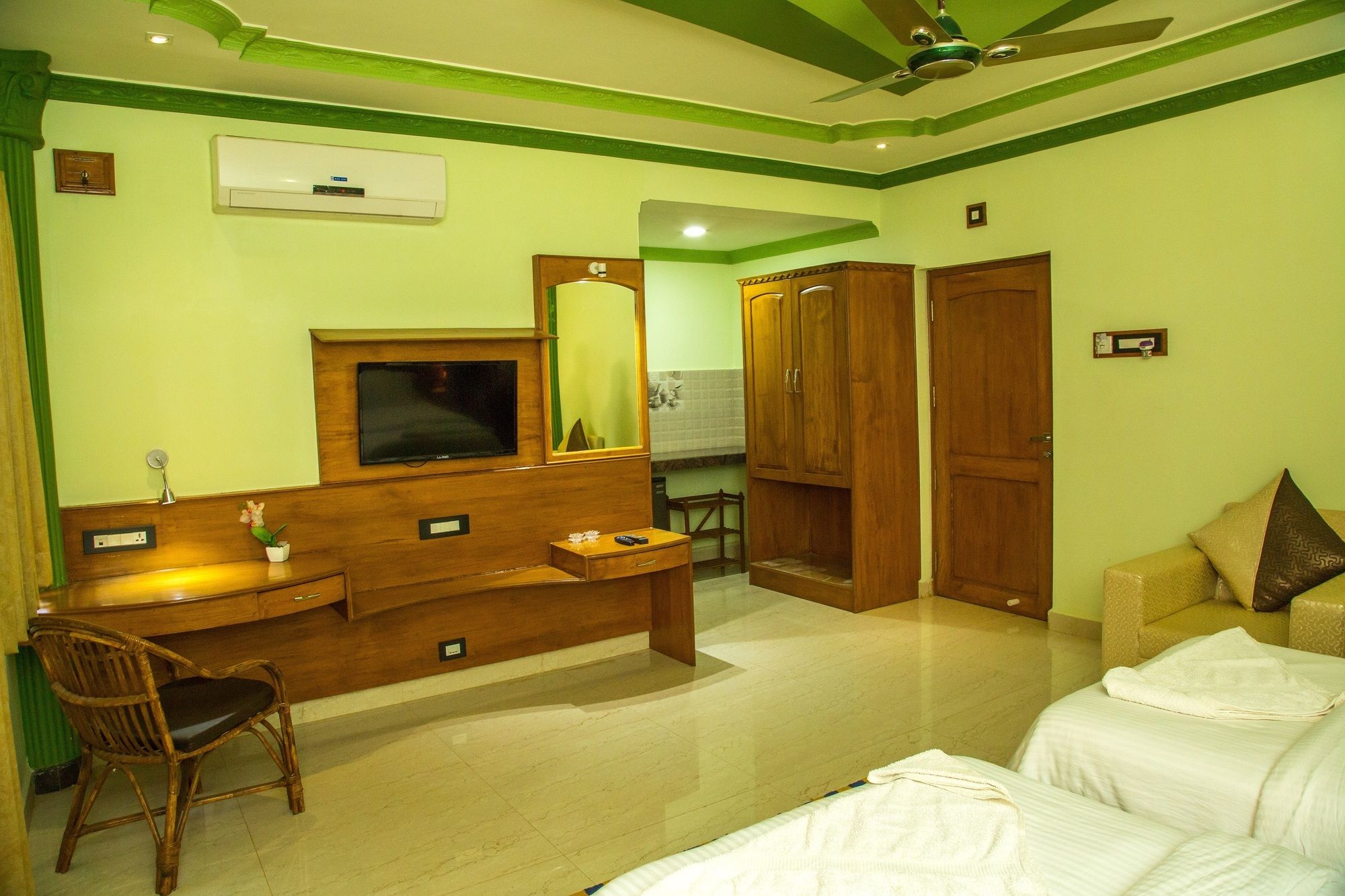 Фото Sea View Resort