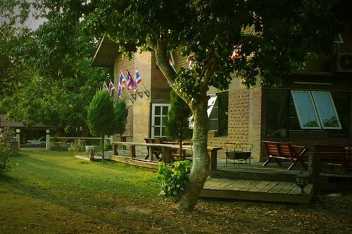 Гостиница Srinual Lodge в Нане