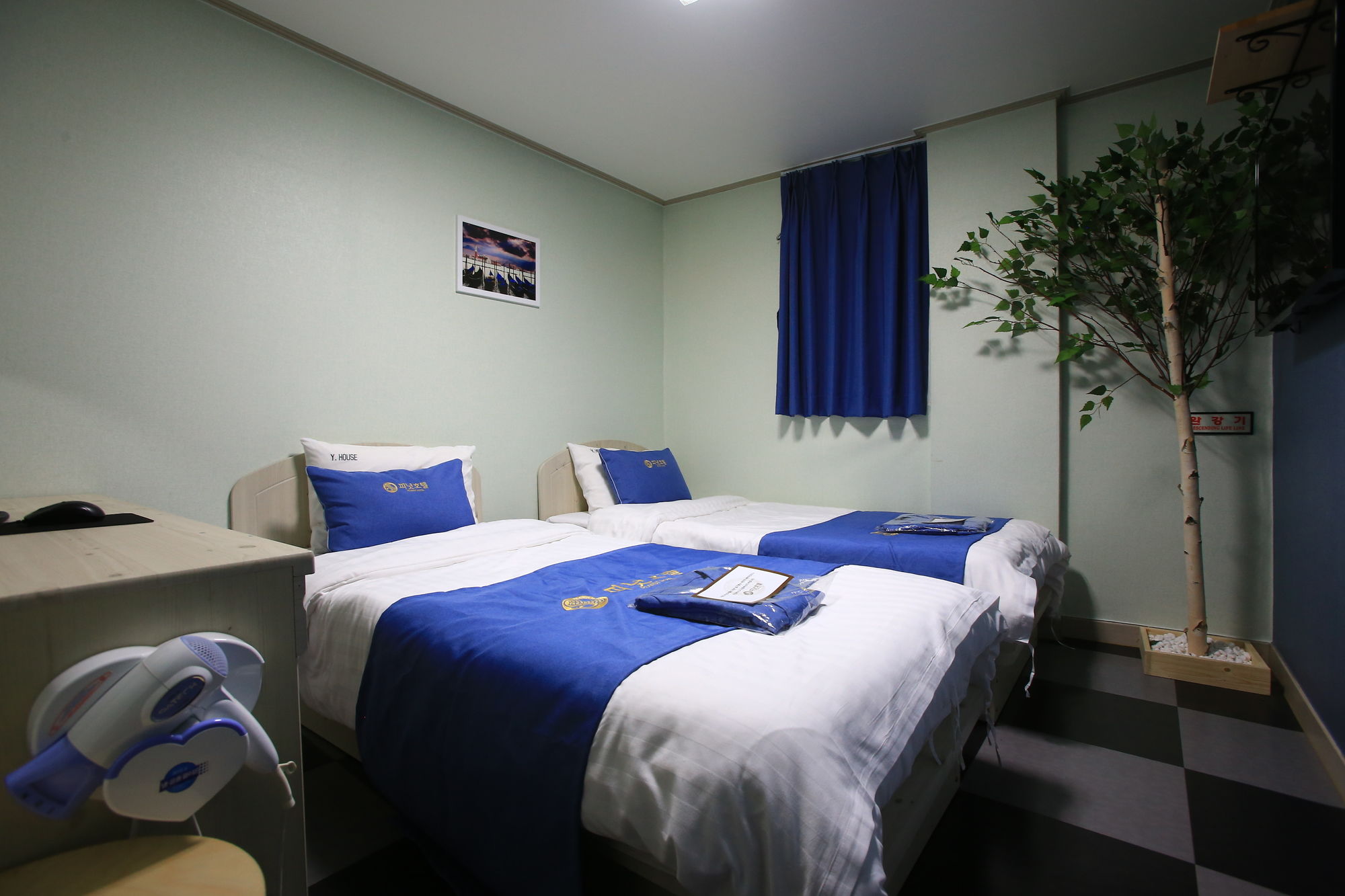 Фото Peanut Hotel