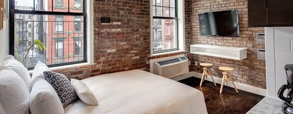 Фото East Village Hotel