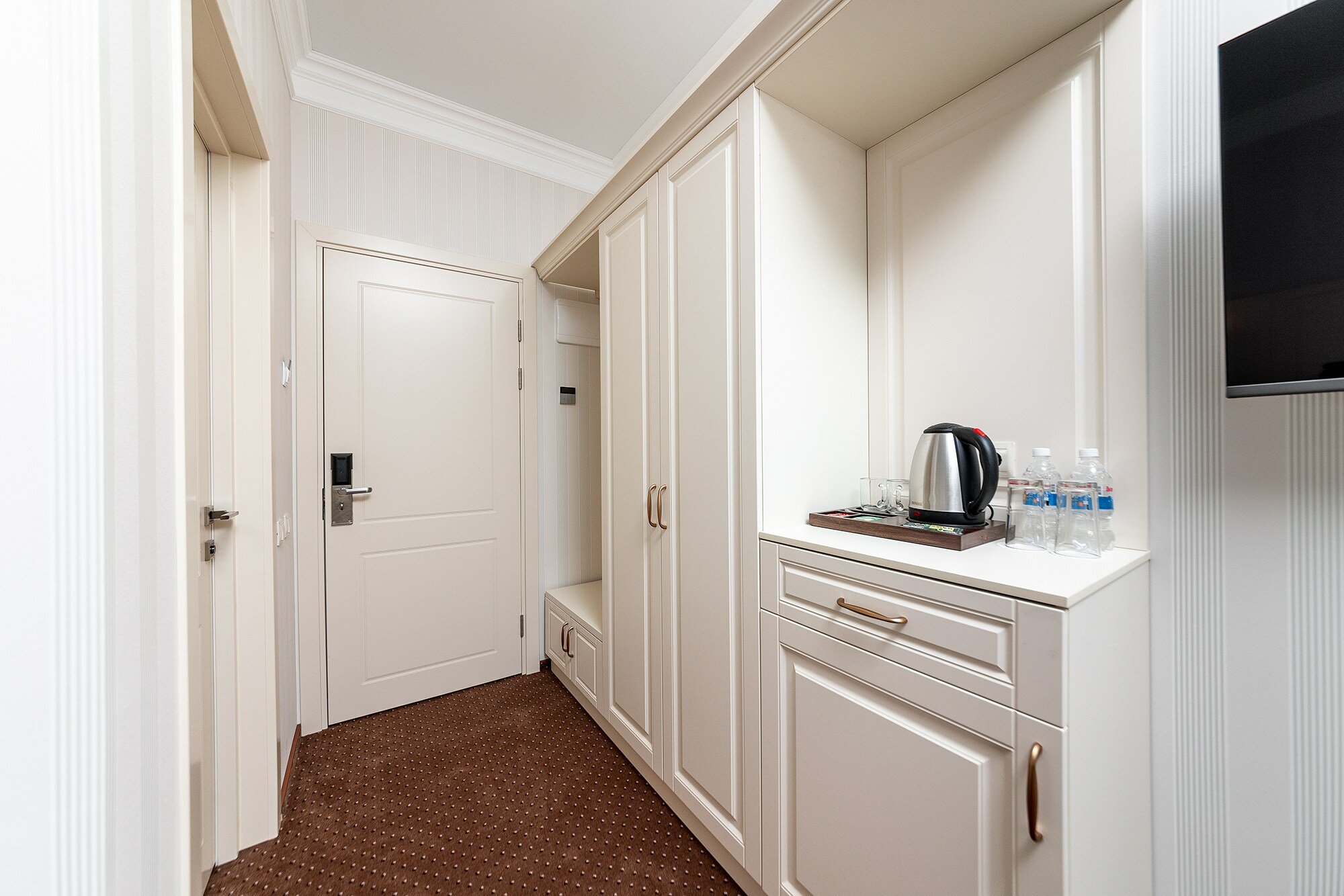 Фото Adriatic Hotel