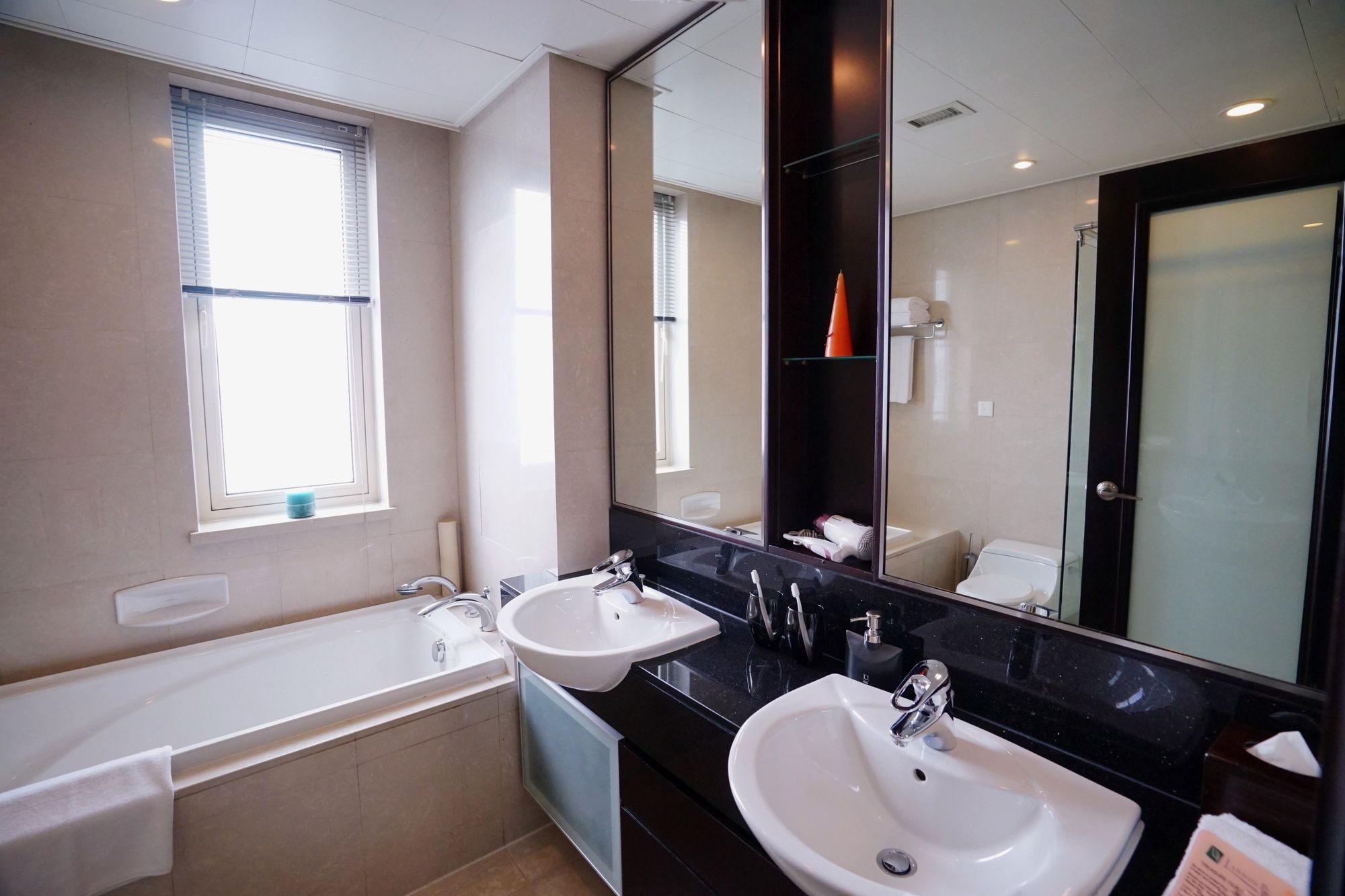 Фото Lanson Place Jinlin Tiandi Residence Shanghai