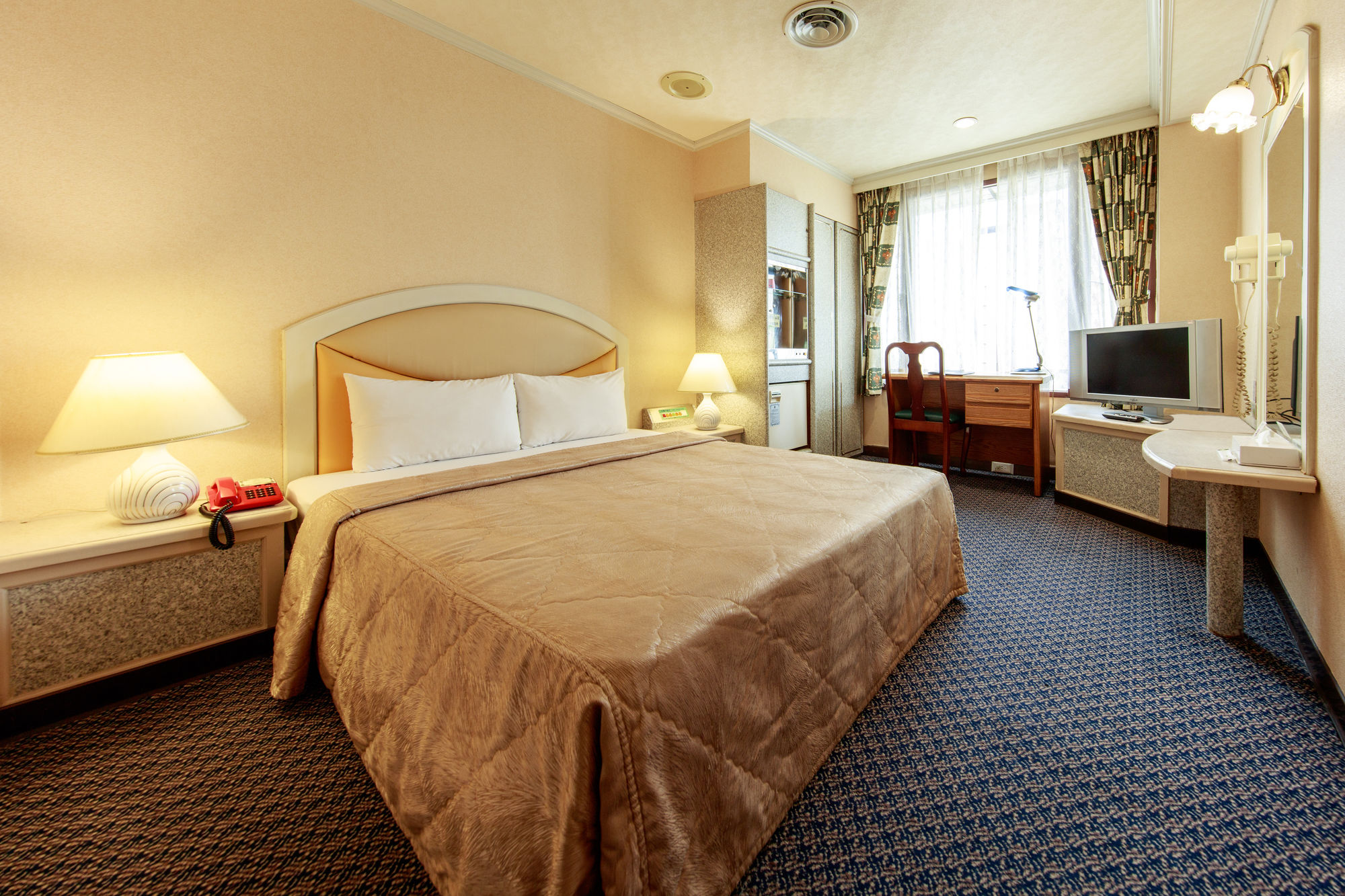 Фото Chungli Business Hotel