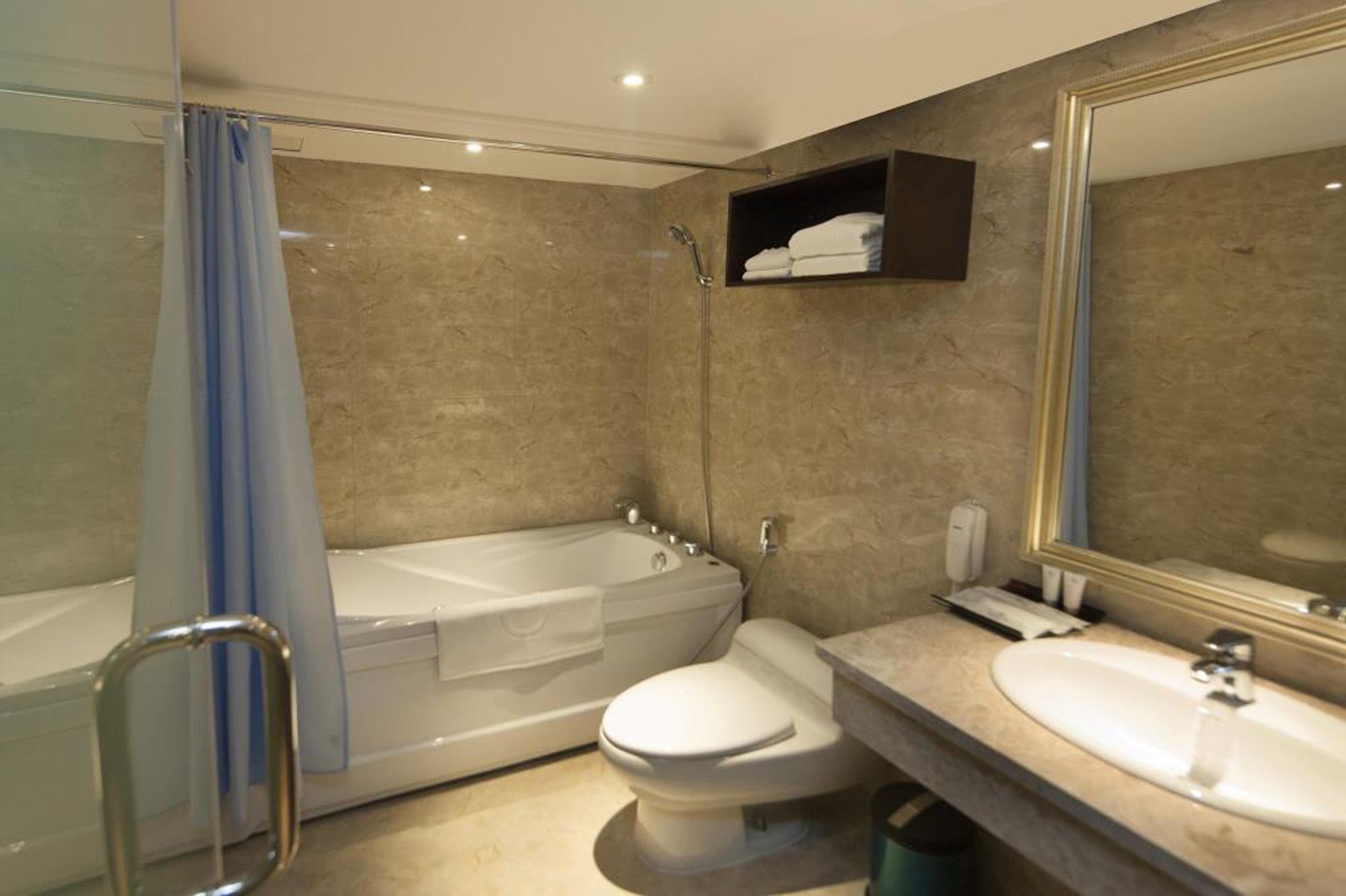 Фото Roseland Centa Hotel & SPA