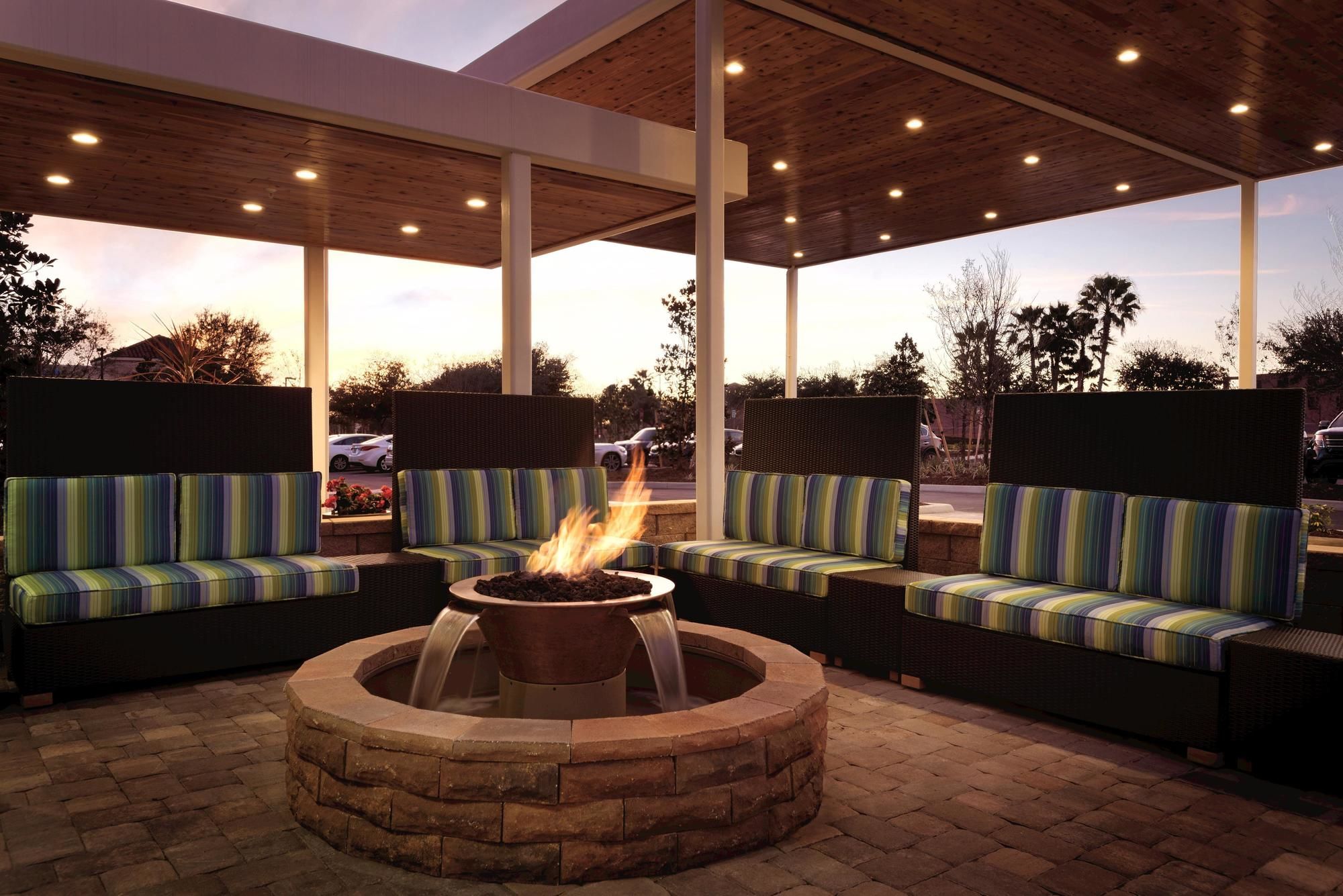 Фото Home2 Suites by Hilton Orlando/International Drive South
