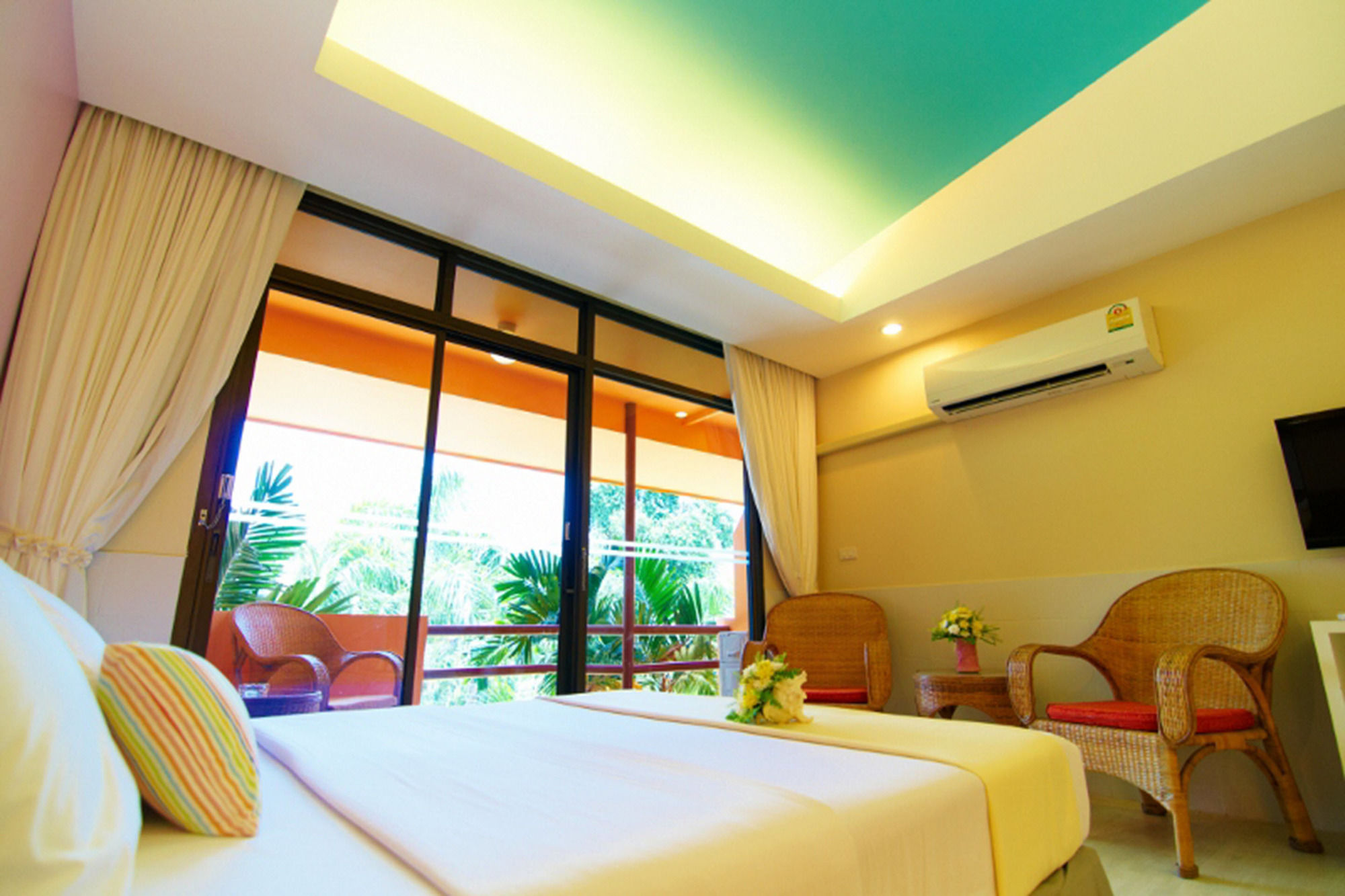 Фото Peace Resort Pattaya