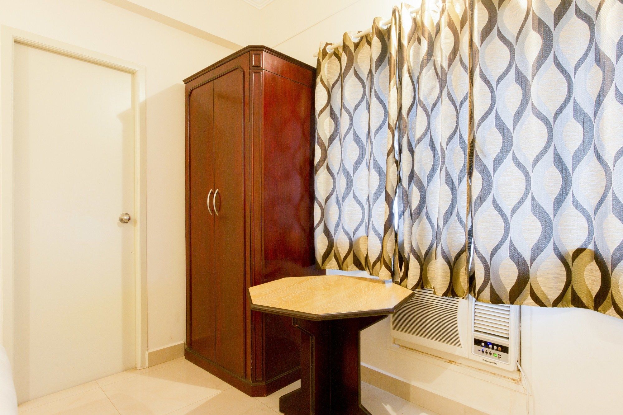 Фото FabHotel Metro Manor Central Station