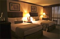 Фото Crowne Plaza Tulsa - Southern Hills