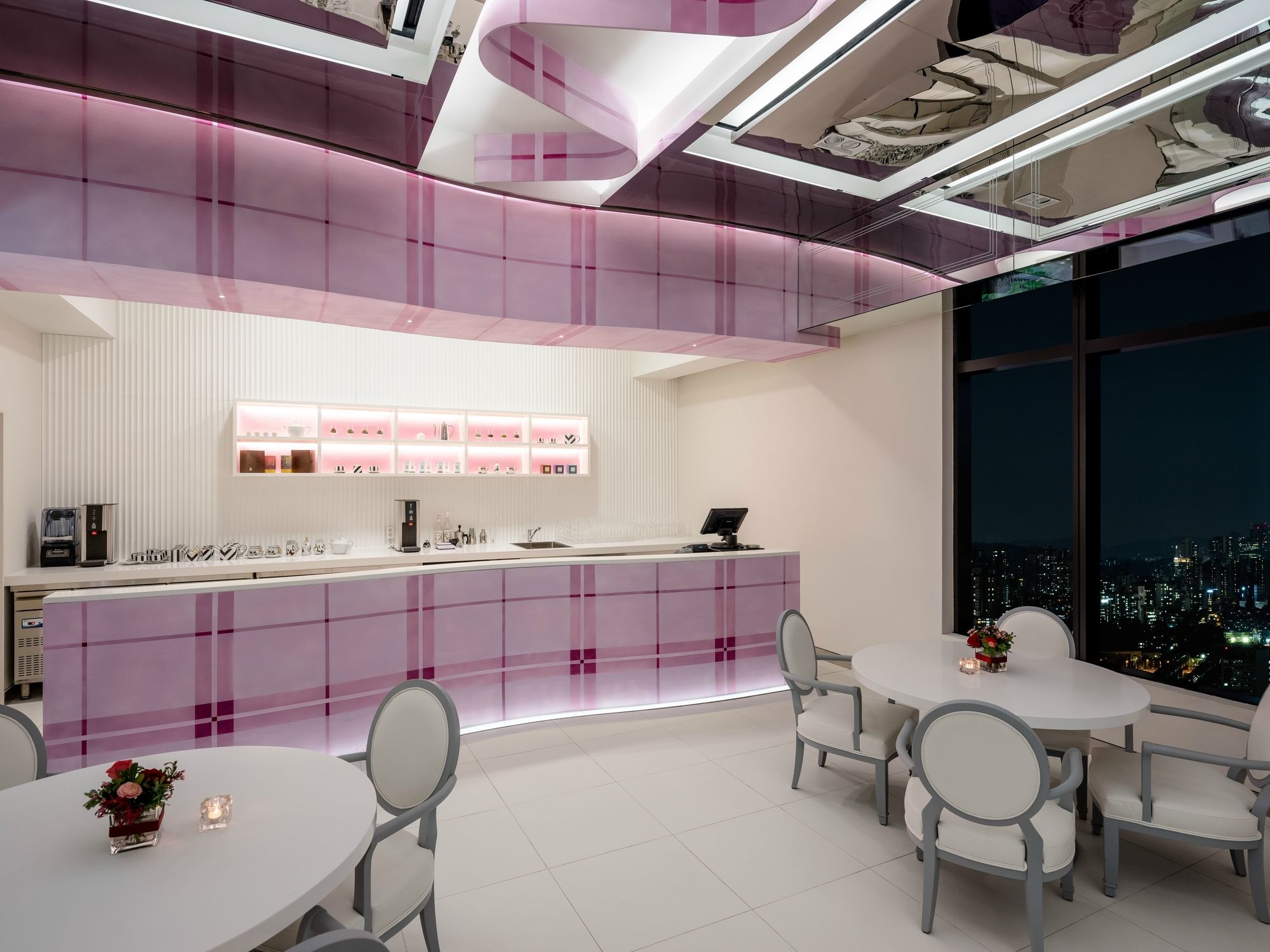 Фото Novotel Suites Ambassador Seoul Yongsan - Seoul Dragon City