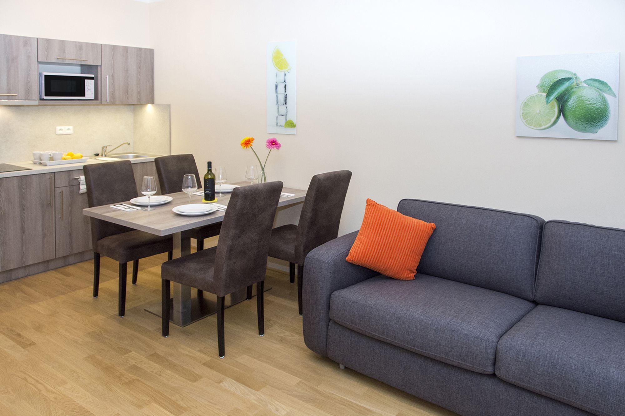 Фото Limes Apartments