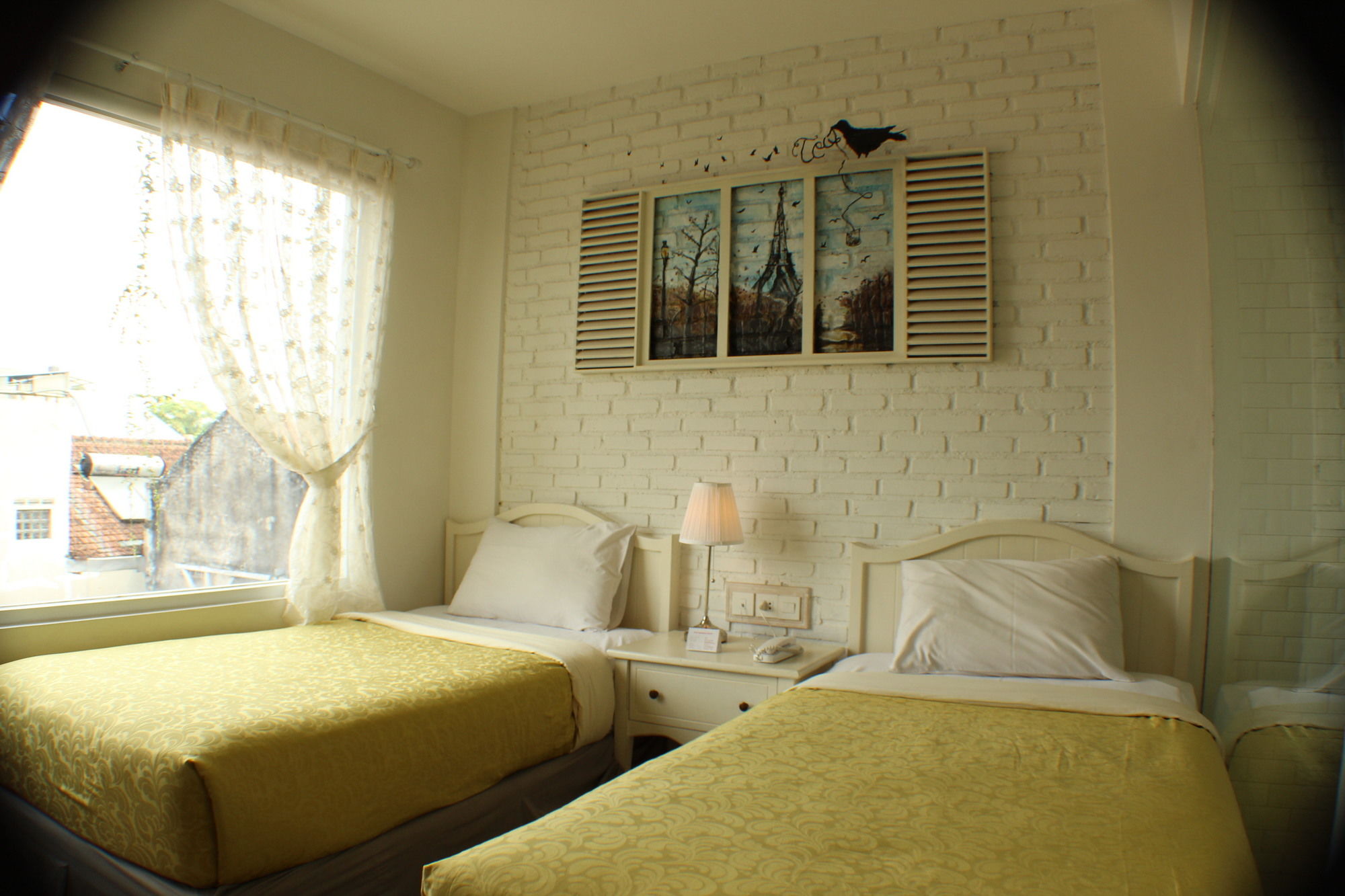 Фото отеля 2