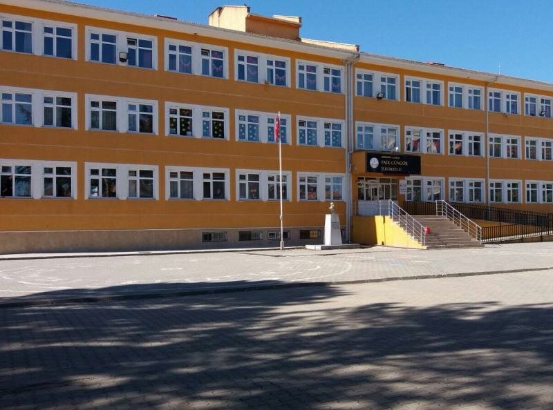 Primary school Faik Gungor Primary School, Kaman, photo