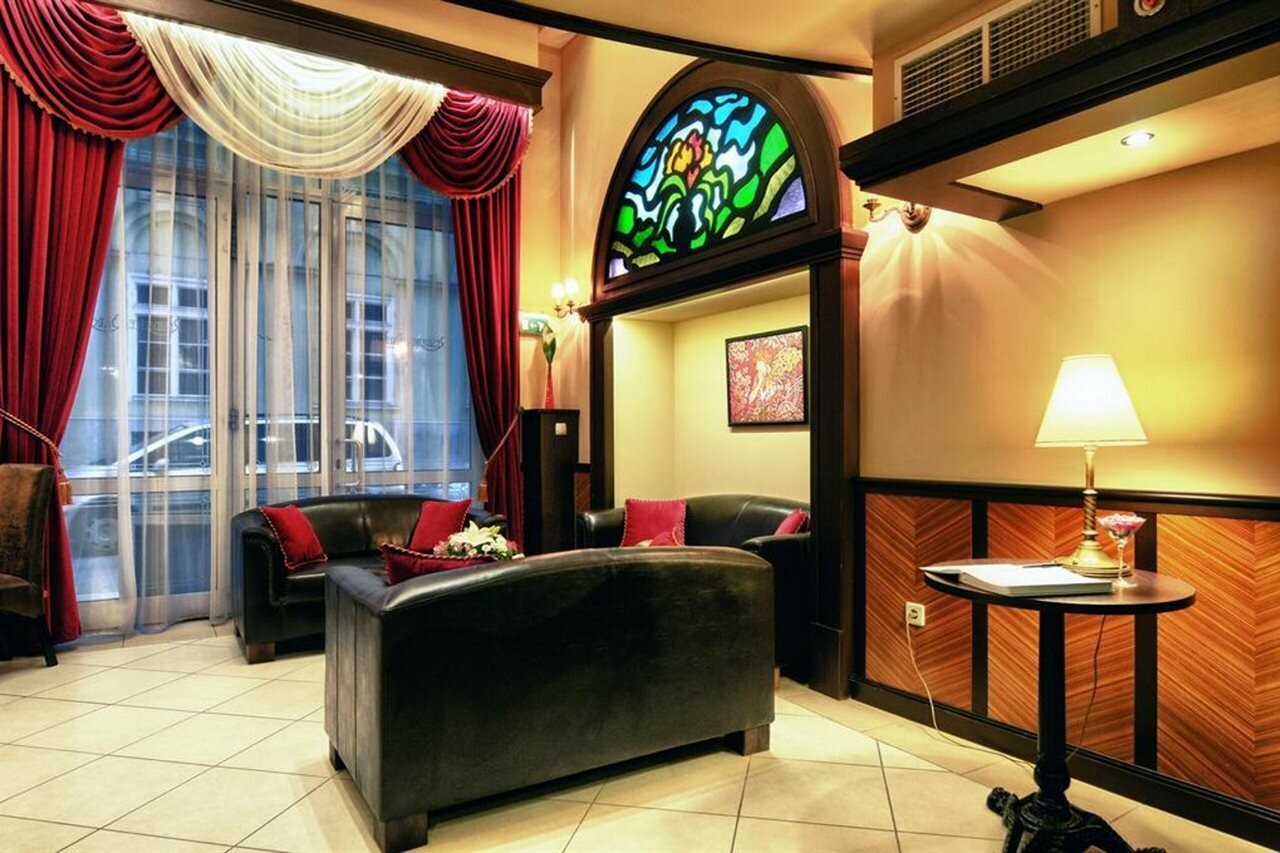 Фото отеля 2