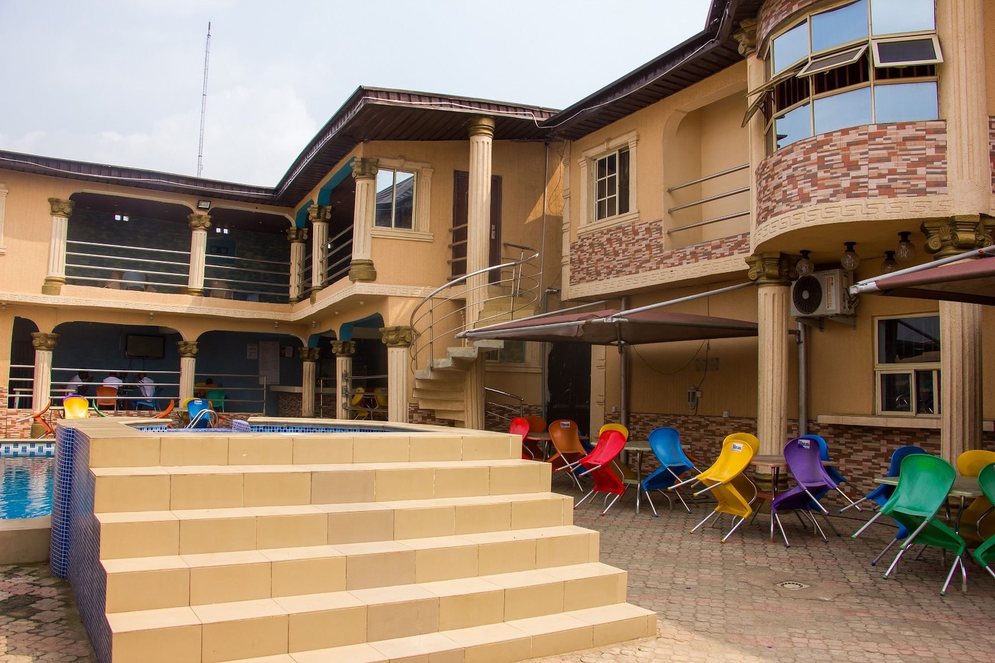 Фото Masbat De-kings Hotel