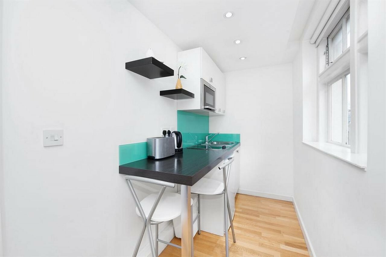 Фото Hyde Park Executive Apartments