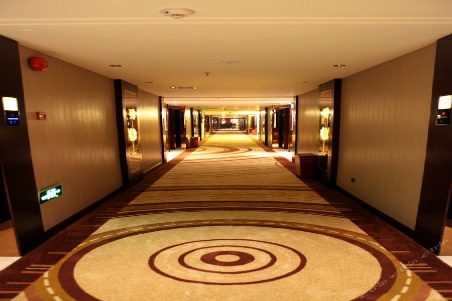 Фото Fuqinglong Huatian Holiday Hotel