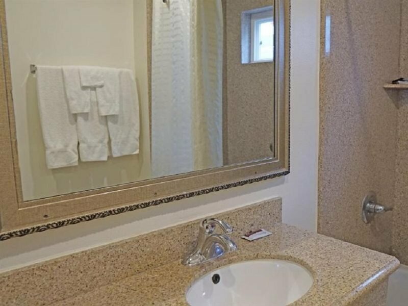 Фото Redondo Inn and Suites