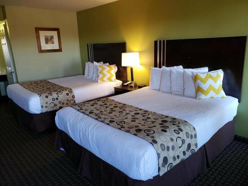 Фото SureStay Hotel by Best Western Vallejo Napa Valley