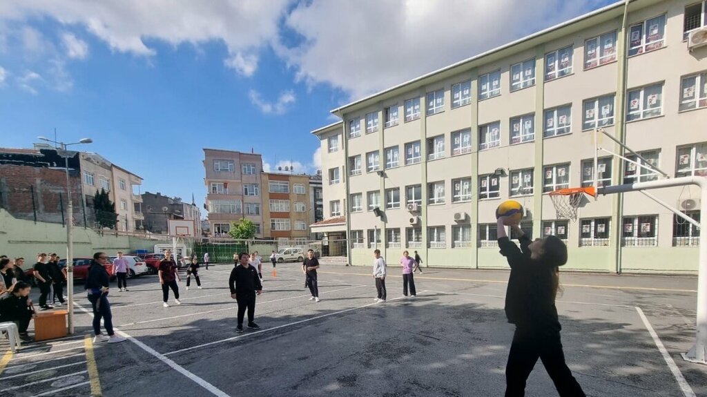 i̇lkokul Mustafa Itri Ortaokulu, İstanbul, foto