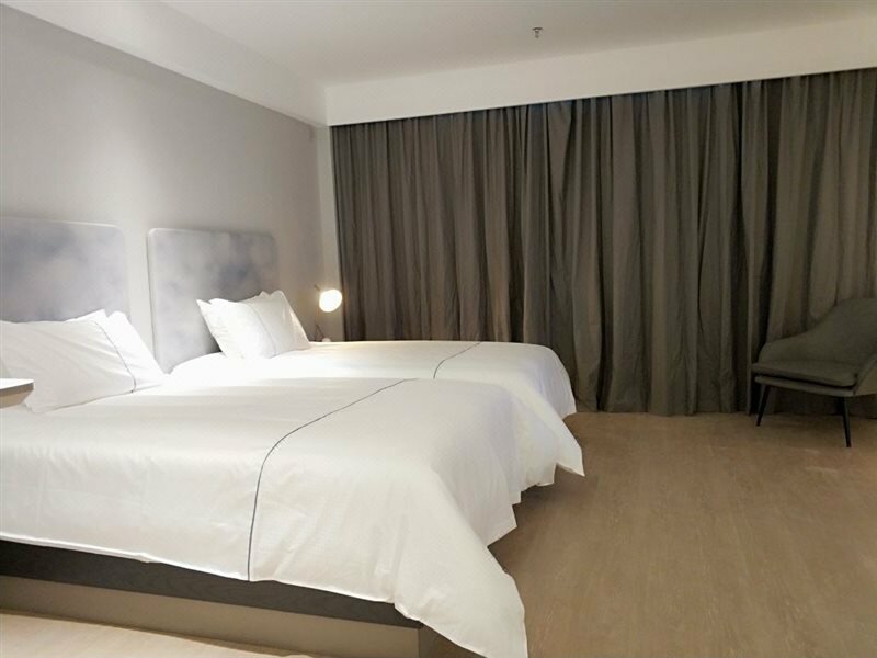 Фото Shigatse Tashilhunpo Temple Magnolia Hotel