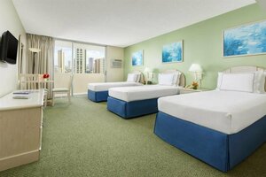 Гостиница Ambassador Hotel Waikiki