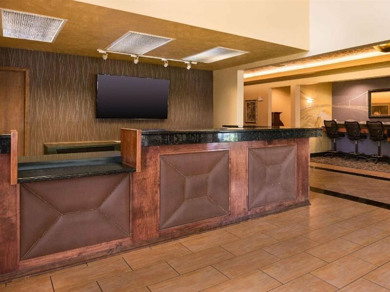Фото Ruby River Hotel
