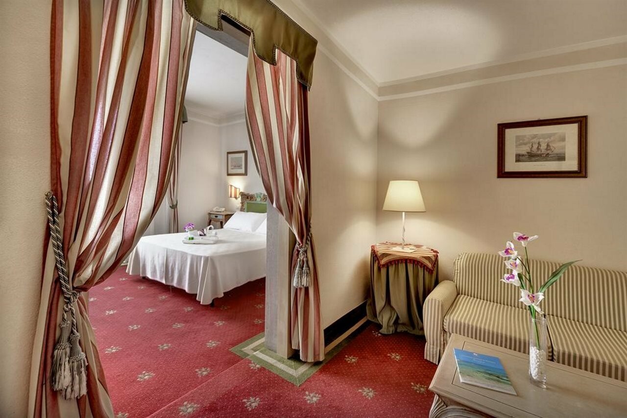 Фото Colonna Palace Mediterraneo