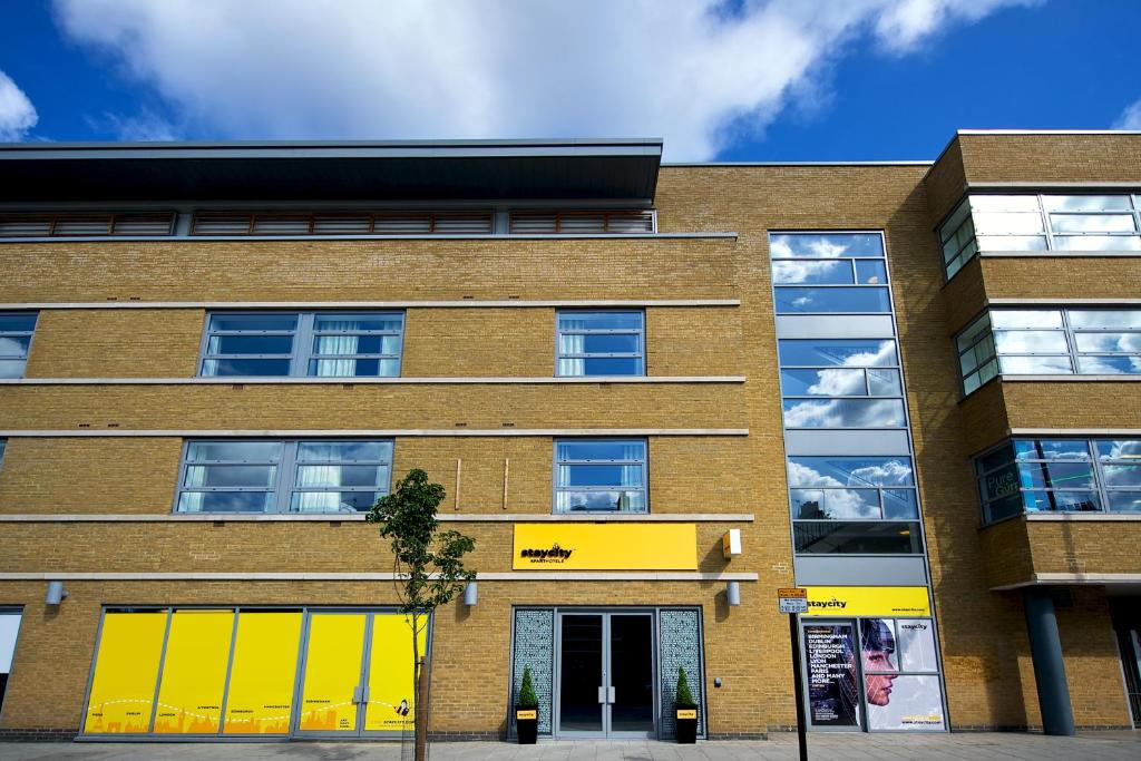 Фото Staycity Aparthotels London Greenwich High Road