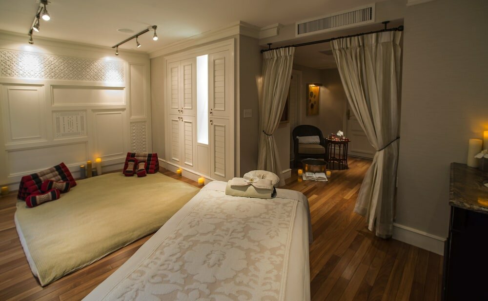 Фото Hotel Plaza Athenee