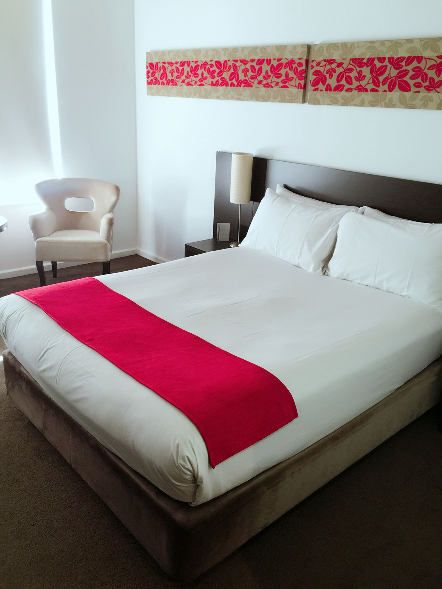 Фото Royal Pacific Hotel