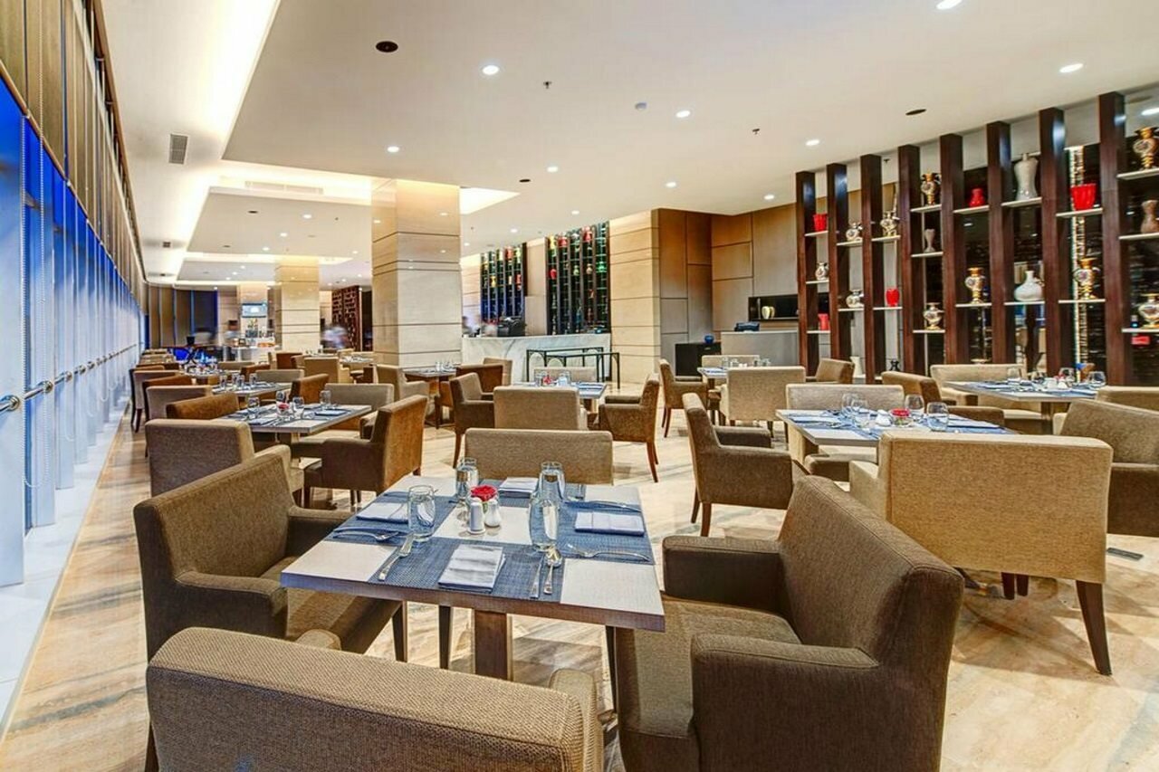 Фото Melia Makassar