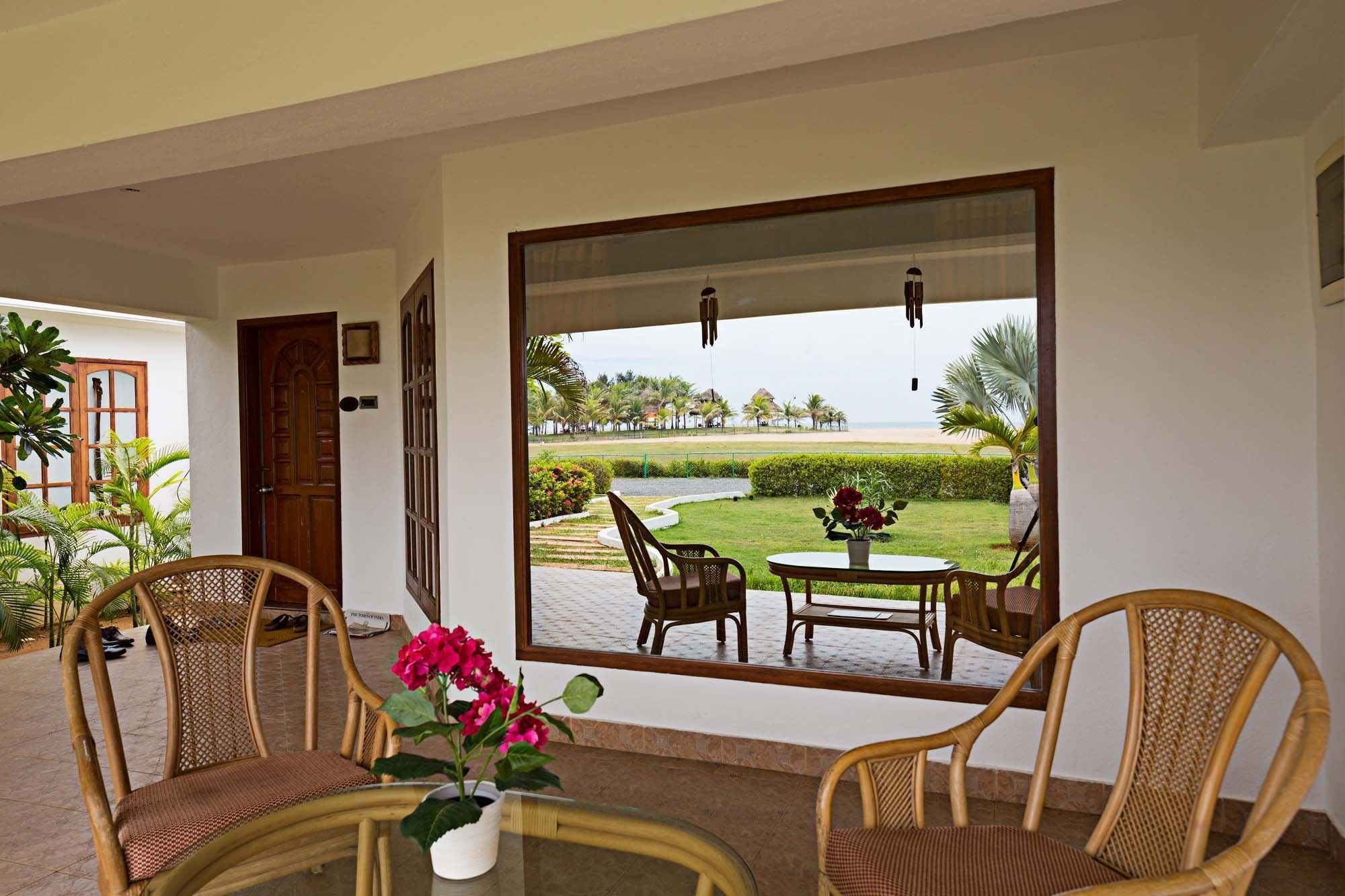 Фото Chariot Beach Resort