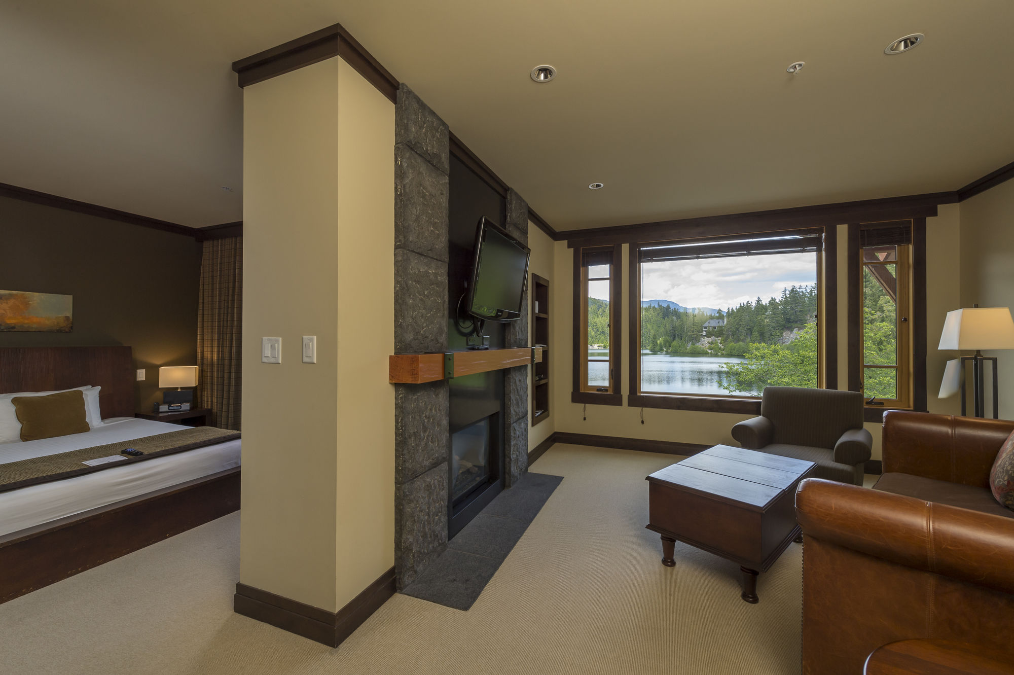 Фото Nita Lake Lodge