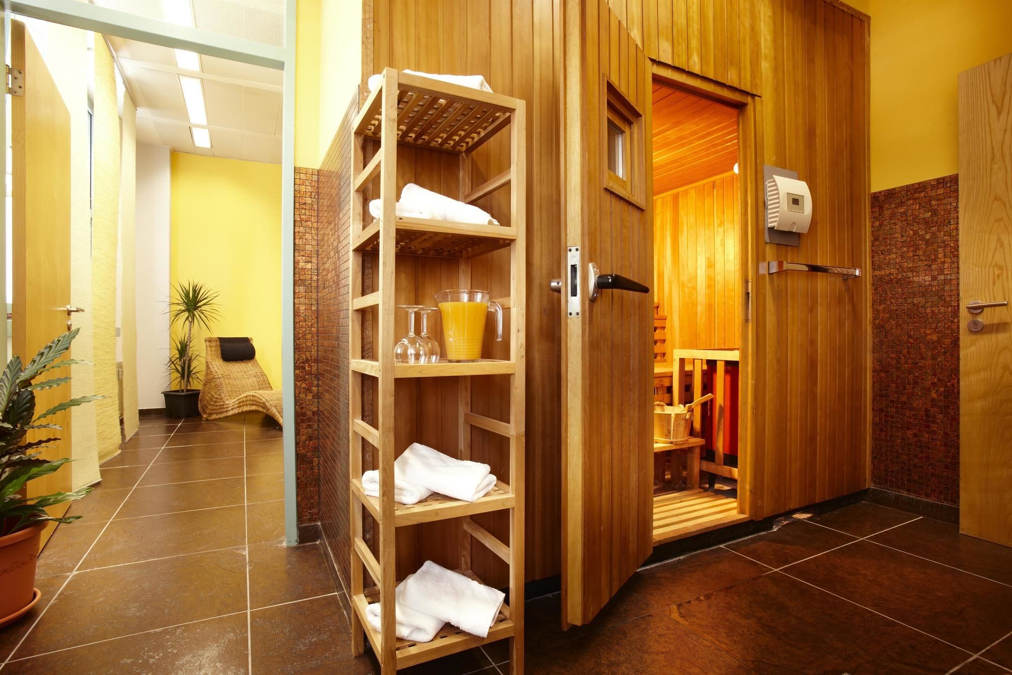 Фото Hotel Kiel by Golden Tulip