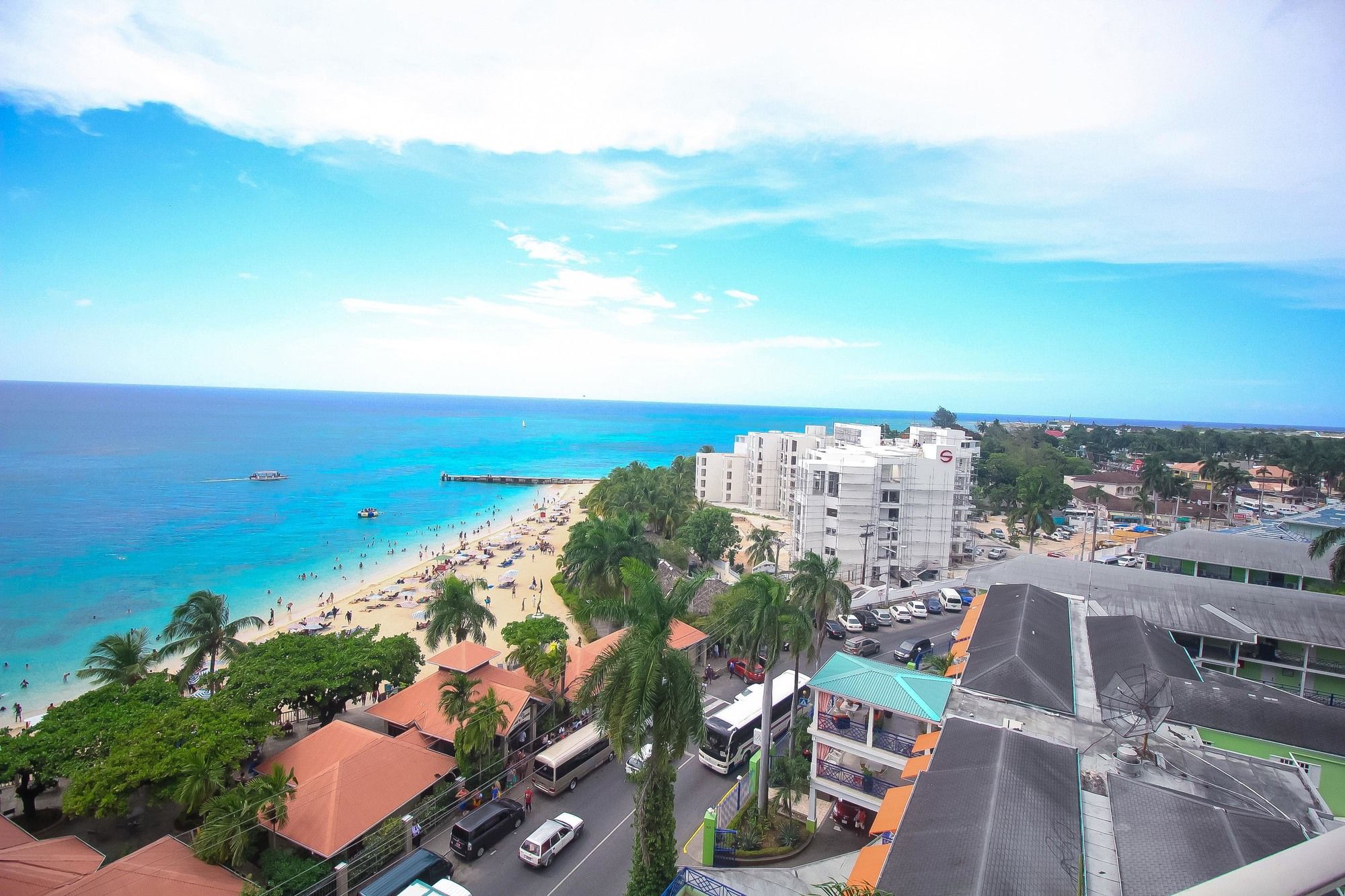 Фото Montego Bay Club Beach Resort