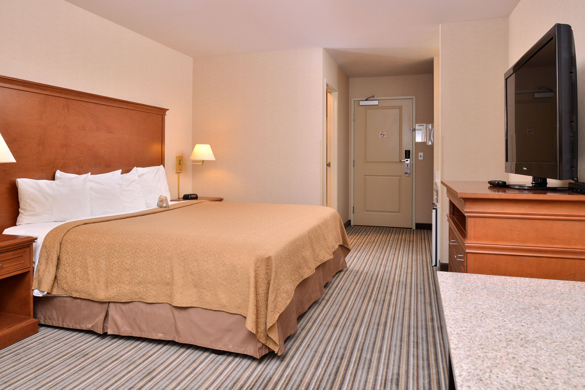 Фото Quality Inn Kennewick