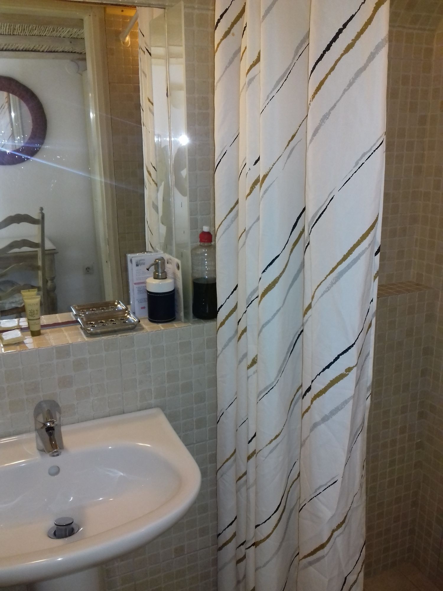 Фото Studios and Suites Rania