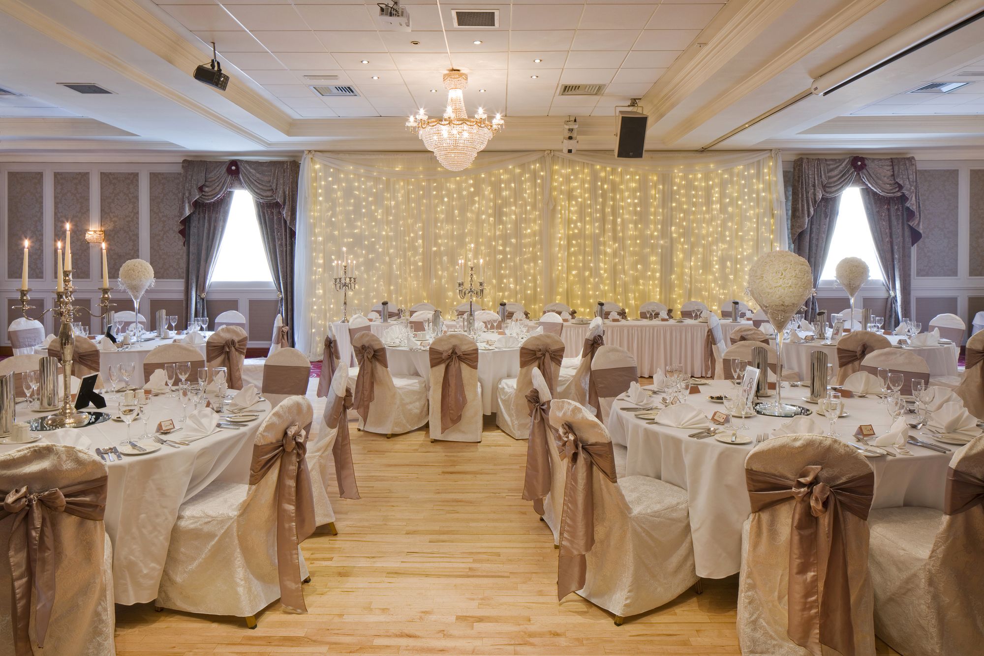 Фото Canal Court Hotel