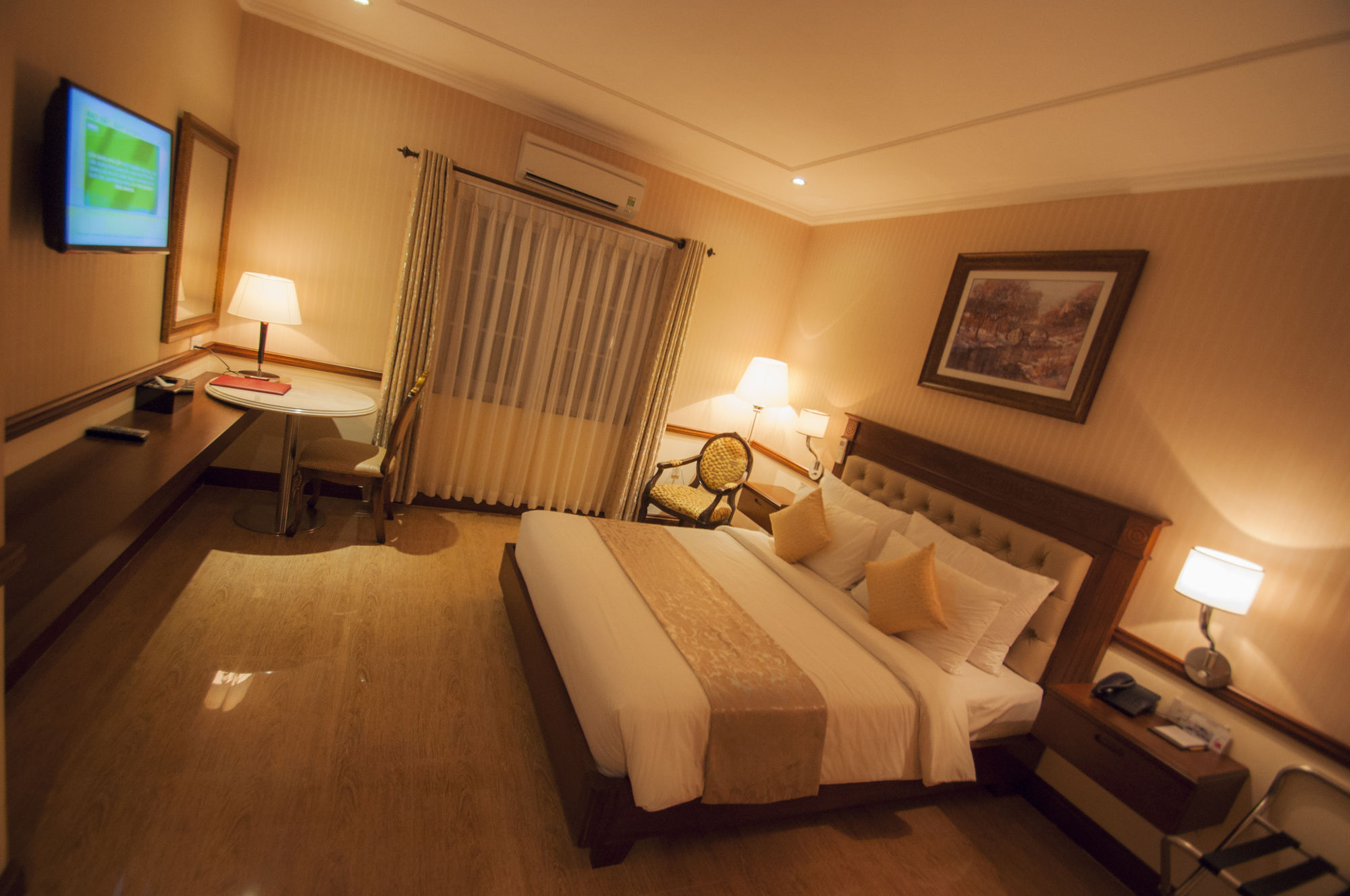 Фото Central Hotel and Residences