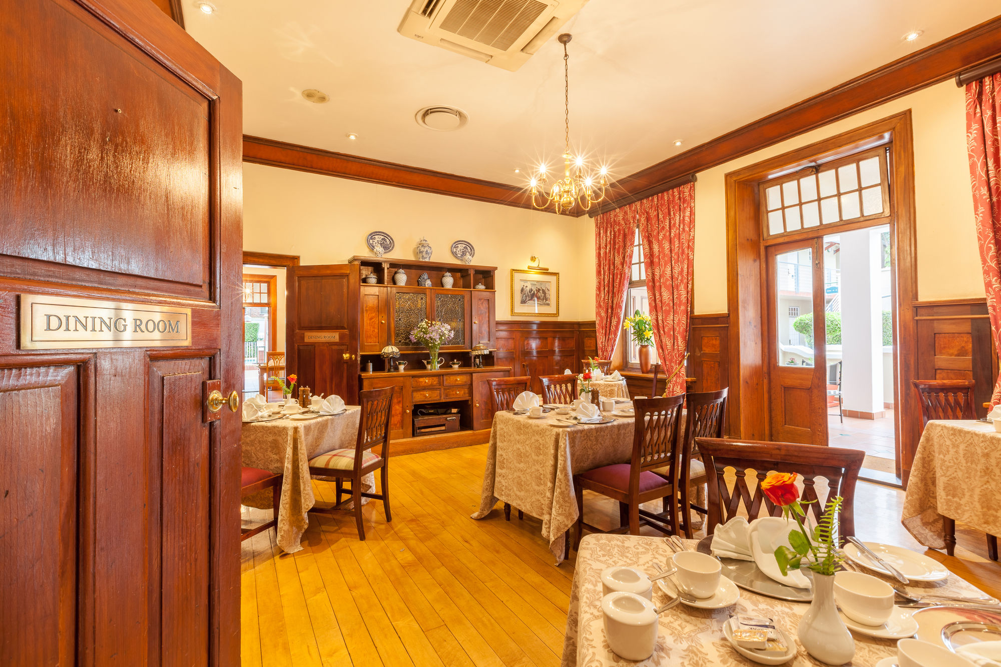 Фото Courtyard Hotel Arcadia