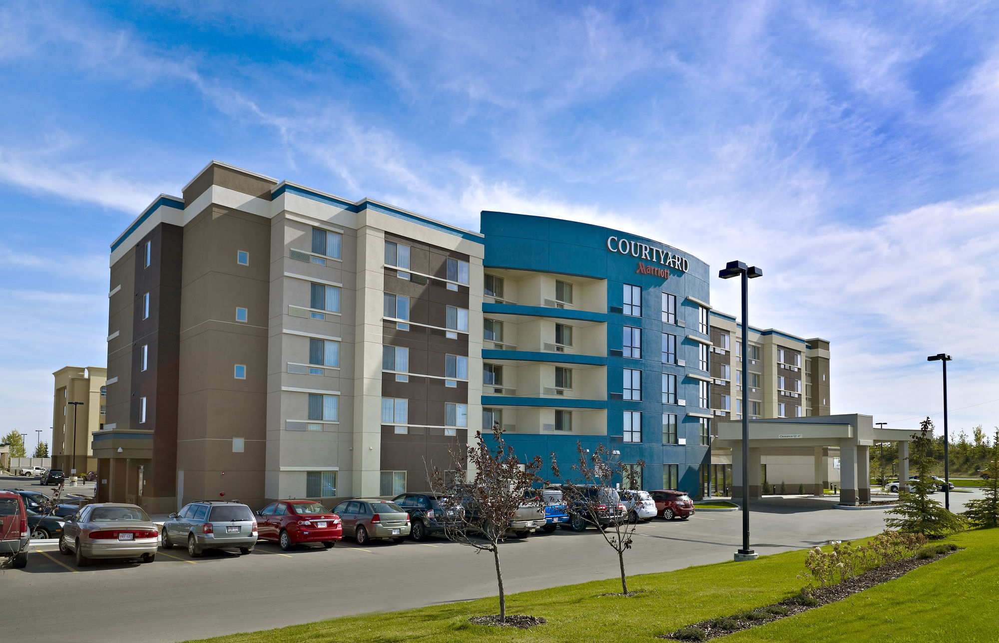 Фото Courtyard by Marriott Edmonton West
