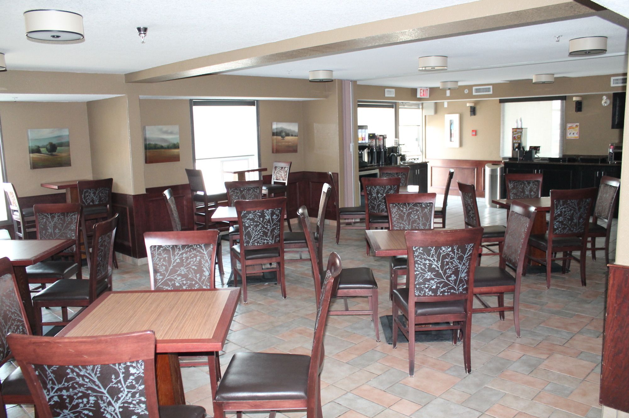 Фото Best Western Strathmore Inn