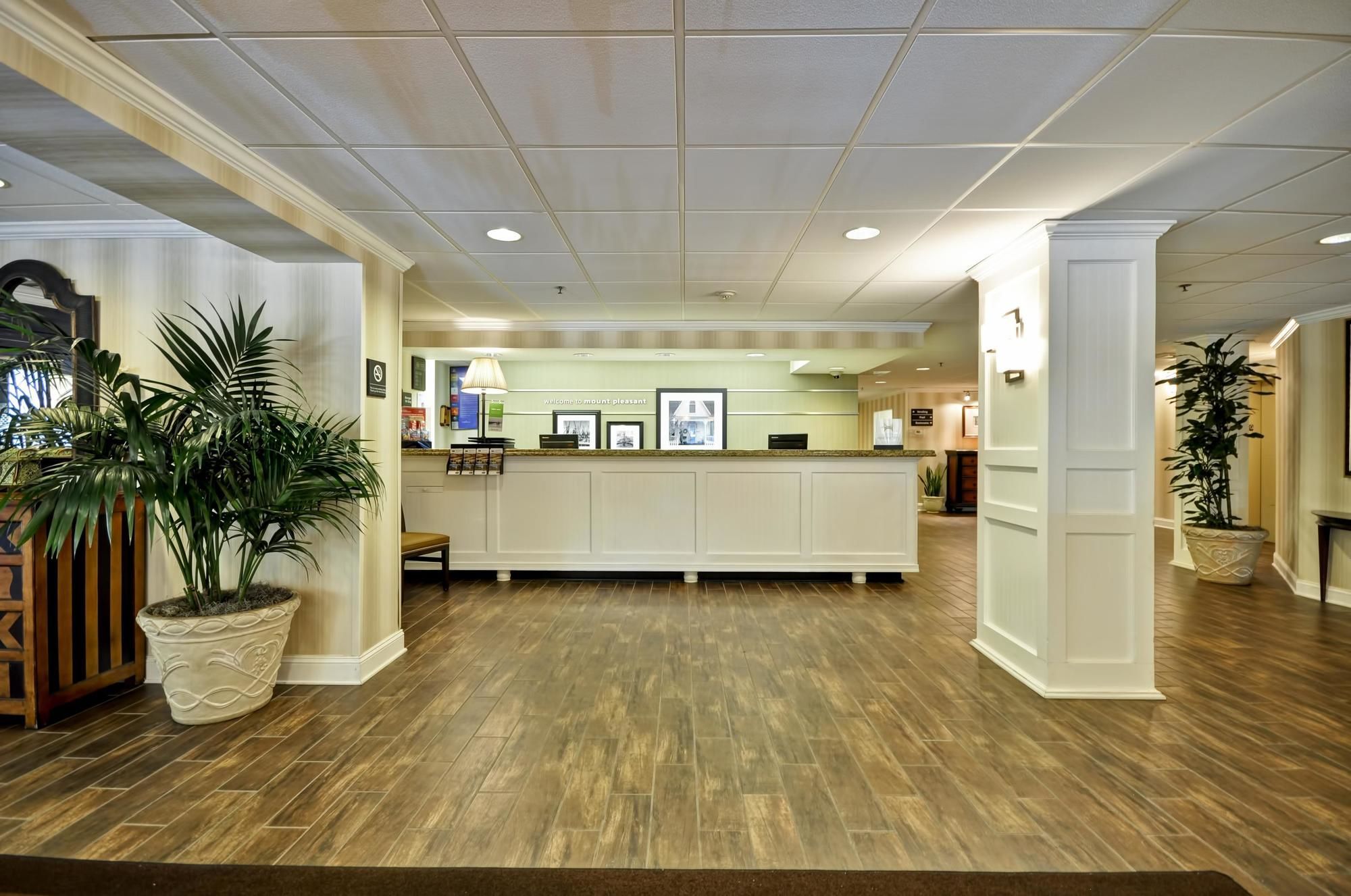 Фото Hampton Inn Charleston/Mount Pleasant-Patriots Point