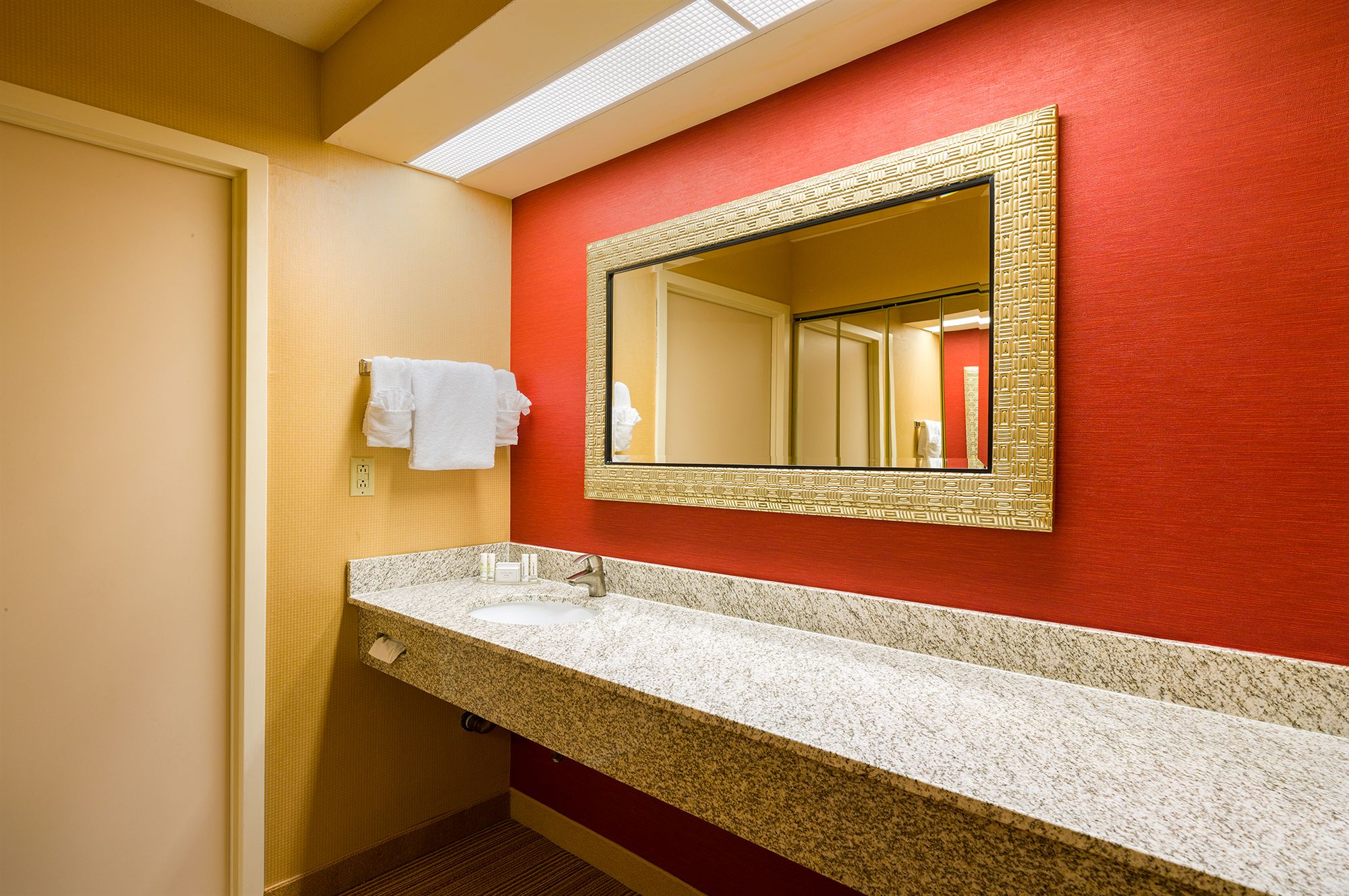 Фото Courtyard by Marriott Wilmington Brandywine