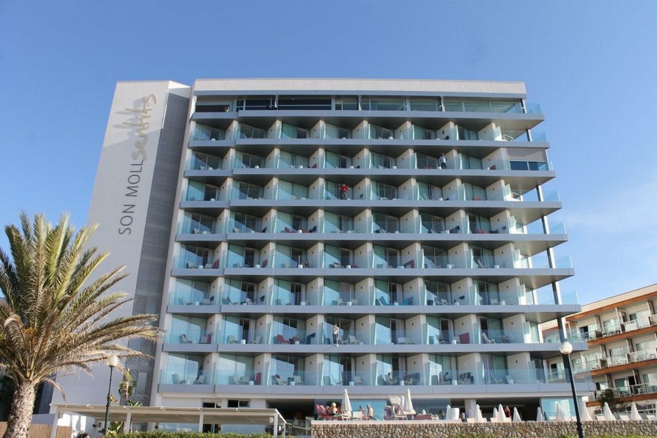 Фото отеля 1